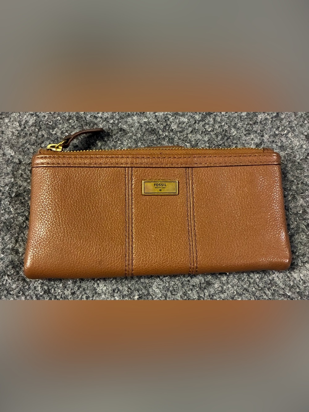 ⭐️ Fossil Leather Zip-Around Wallet with Brass Logo